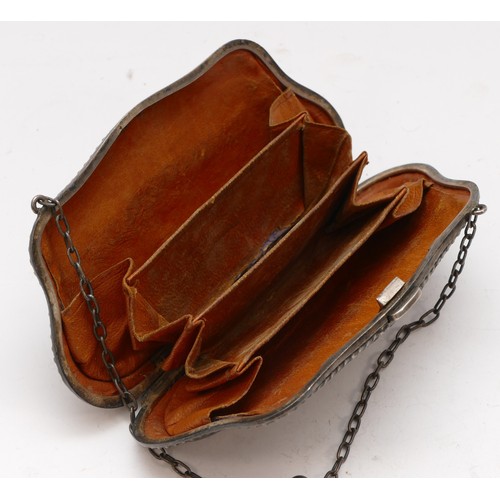 76 - A silver purse, Chester 1912, fitted interior, 11.5cm, 94gm