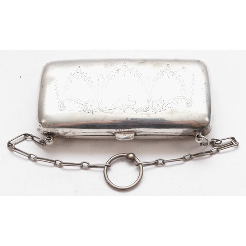 79 - A silver purse, Birmingham 1919, fitted interior, 11cm, 112gm