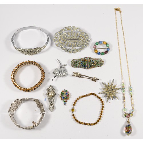 153 - A collection of Art Deco and related costume jewellery