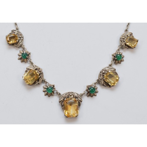 195 - A vintage unmarked silver citrine and chrysoprase graduated necklace, largest stone, 16 x 12mm, 41cm... 