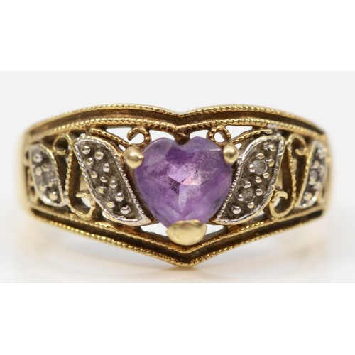 257 - A 9ct gold heart shaped amethyst and diamond patterned ring, N, 2.9g