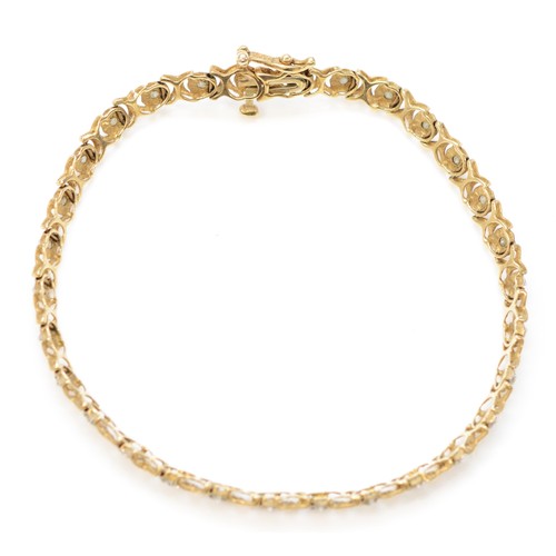 364 - A 9ct gold diamond bracelet, 18cm, 5.1g