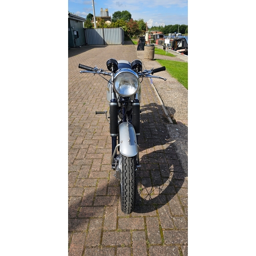 503 - 1965 Velocette Thruxton, Registration number JPG 600C. Frame number RS18405. Engine number VMT 118.
... 