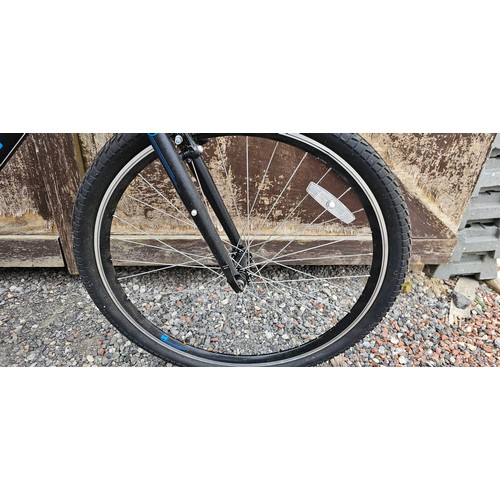 16 - Carrera Axle limited edition 6061 T6 bicycle, Shimano 21 gears.