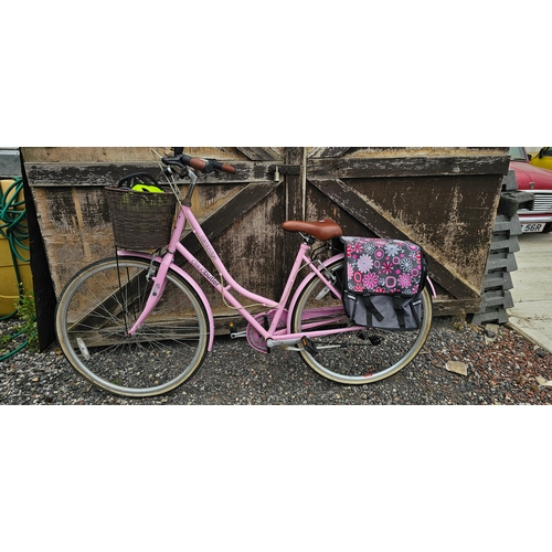 17 - Claude Butler Cambridge ladies bicycle, with wicker basket, panniers and 6 gears