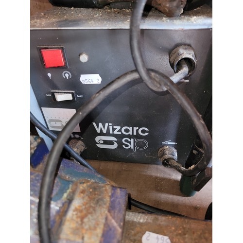 27 - Wizarc welder with mask, 1 ton Record bench vice and a heavy duty ceramic tile cutter. (3)