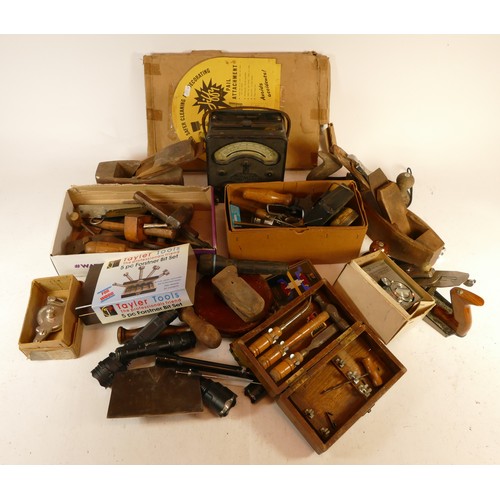 51 - A collection of early 20th century and later carpenters hand tools in three boxes, together with a s... 