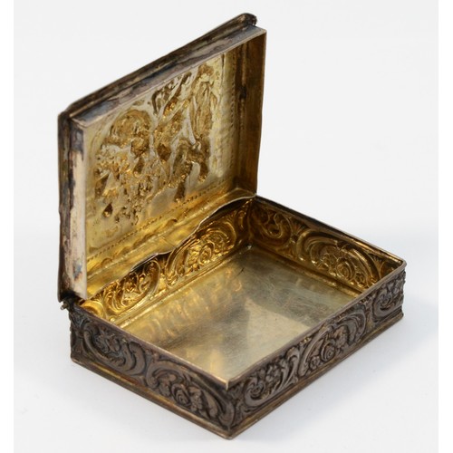 39 - A 19th century continental 800 standard silver box, with embossed musical scene, 6 x 4.5 x 1.5cm, 47... 