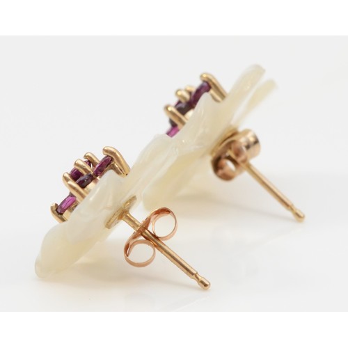 129 - A pair of 9ct gold mother of pearl and purple garnet floral stud earrings, with scroll backs, 15mm, ... 