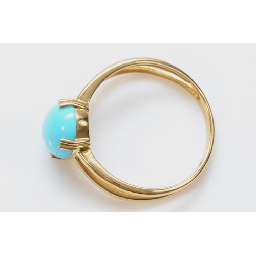 130 - A 9ct gold cabochon cut turquoise dress ring, T, 2.9g