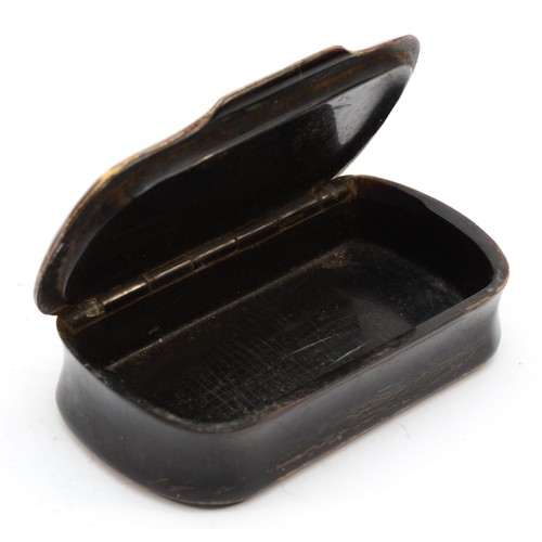 194 - A 19th century tortoiseshell and horn table snuff box, 9 x 5 x 2cm