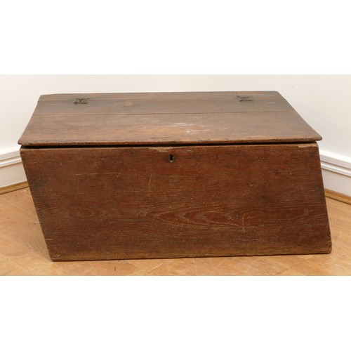 488 - An 18th century pine box, possibly for seed/flour, of oblong form the hinged lid opening to deep vac... 