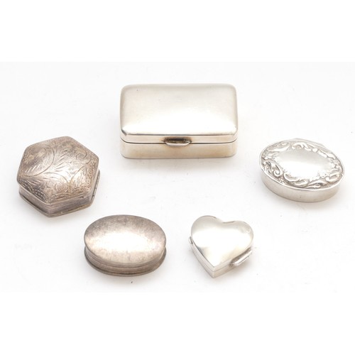 54 - A Siam Sterling silver pill box, 4.5 x 3cm and four UK assayed silver pill boxes, 58gm