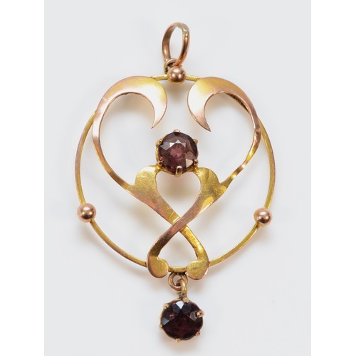 533 - A 9ct gold garnet topped doublet Art Nouveau pendant, 35mm total length, 1.3g