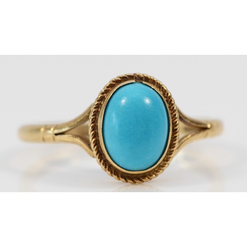 543 - A 9ct gold vintage reconstructed turquoise dress ring, K, 1.4g