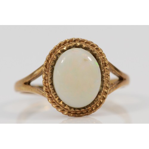 586 - A 9ct gold vintage opal dress ring, P, 2.5g