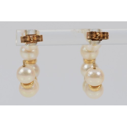 604 - A pair of 9ct gold cultured pearl C hoop earrings with scroll backs, 20mm diameter, 4.8g