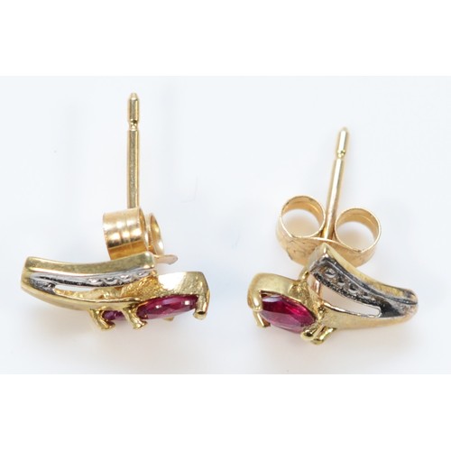 607 - A pair of 9ct gold red gemstone earrings with scroll backs, 10mm, 0.6g