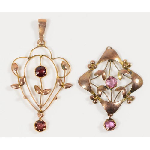 622 - Two 9ct gold Edwardian openwork pendants, garnet and paste, 2.3g