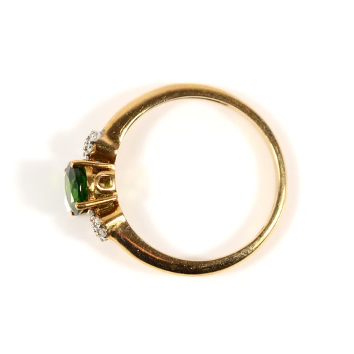 637 - A 9ct gold diopside and diamond dress ring, O, 2g