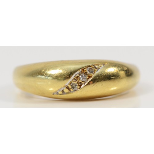 646 - A 9ct gold diamond bombe ring, N 1/2, 2.4g