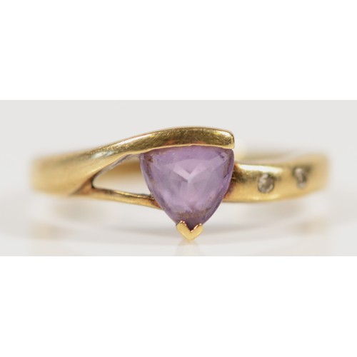 664 - A 9ct gold trilliant cut amethyst and diamond dress ring, O 1/2, 2.1g