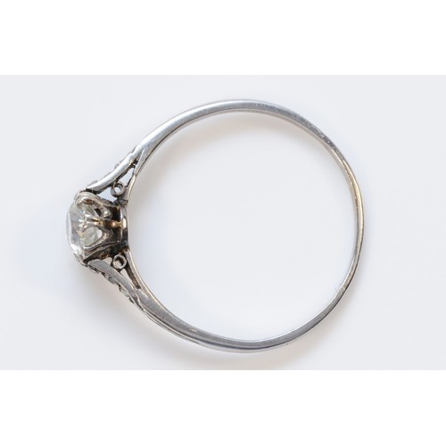 1359 - An Edwardian platinum and old cut brilliant diamond single stone ring, approximately 0.50cts, colour... 