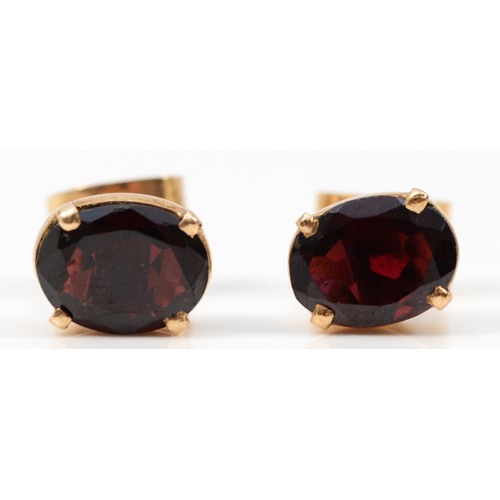 1381 - A pair of 9ct gold garnet earrings together with a matching pendant, 14mm x 10mm pendant, 5.1g