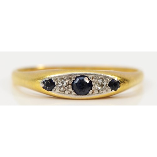 1395 - An 18ct gold vintage sapphire and diamond five stone dress ring, P, 2.8g