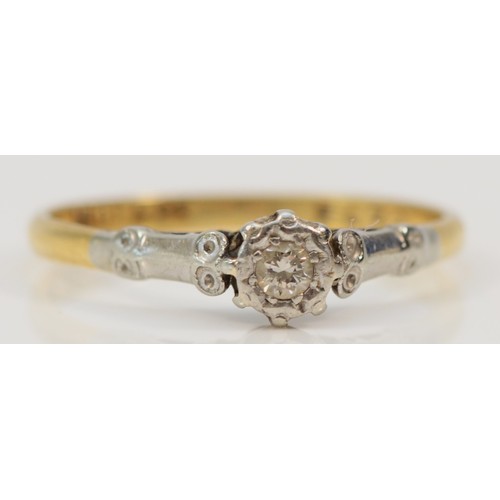 1426 - An 18ct gold and platinum diamond solitaire dress ring, O 1/2, 2g