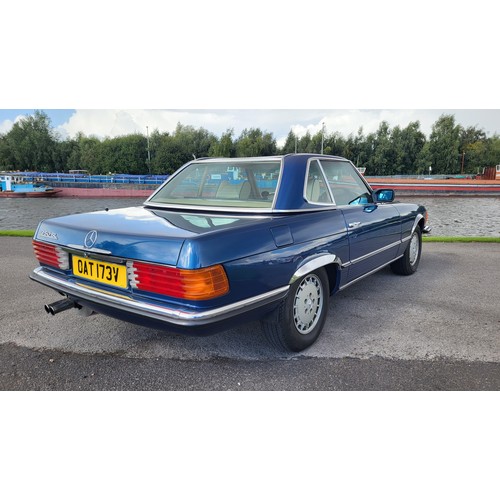 413 - 1979 Mercedes Benz R107 350SL, auto. Registration number OAT 173V. VIN number 10704322014445. Engine... 