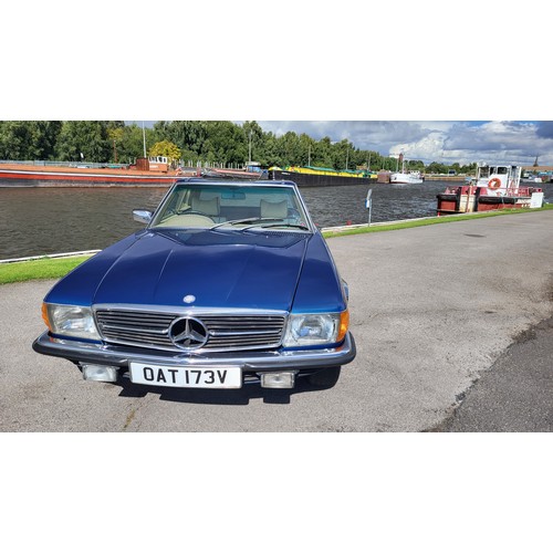 413 - 1979 Mercedes Benz R107 350SL, auto. Registration number OAT 173V. VIN number 10704322014445. Engine... 