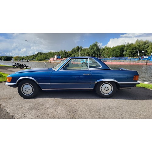 413 - 1979 Mercedes Benz R107 350SL, auto. Registration number OAT 173V. VIN number 10704322014445. Engine... 