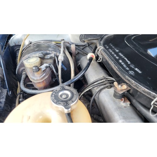 413 - 1979 Mercedes Benz R107 350SL, auto. Registration number OAT 173V. VIN number 10704322014445. Engine... 