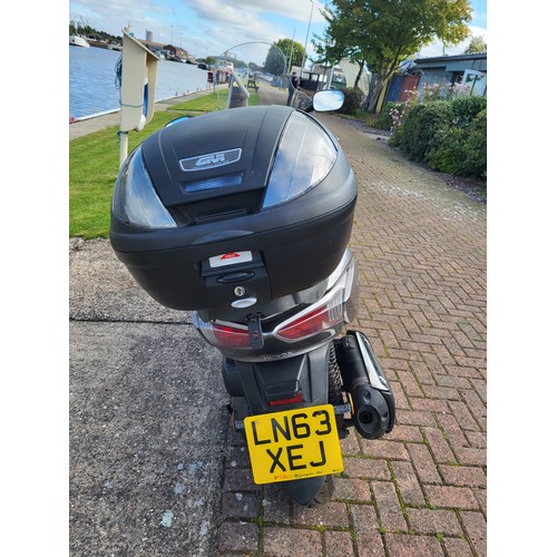 454 - 2013 Honda Forza NSS300 Scooter, 279cc. 14,338 Miles. Registration Number LN63 XEJ. Vin Number MLHNF... 