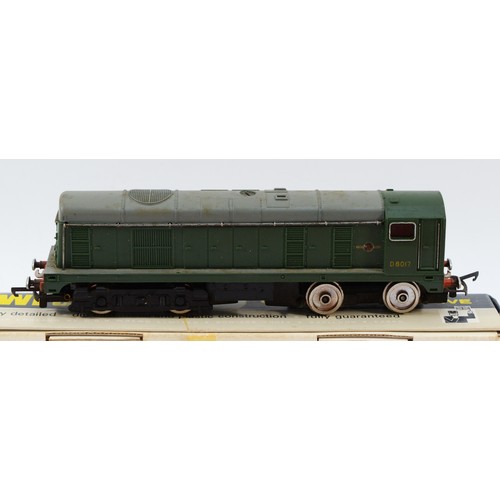 3 - Hornby Railways 00 gauge; B.R class 7P6F 'Oliver Cromwell' locomotive & tender, boxed, together with... 