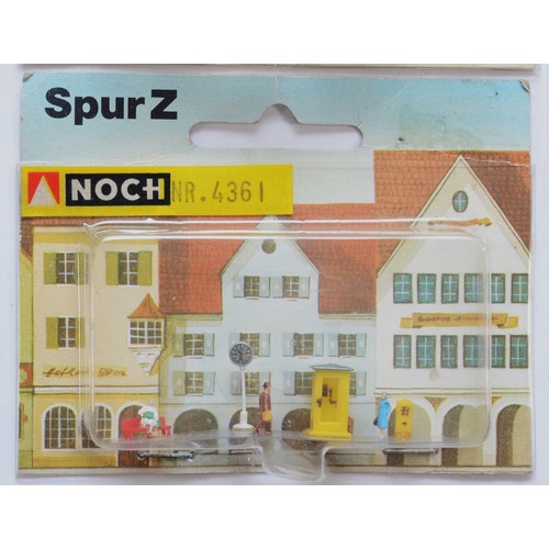 30A - A Marklin Mini Club Z gauge 81520 train set, appears complete; Incomplete 81560 Z gauge train set, a... 