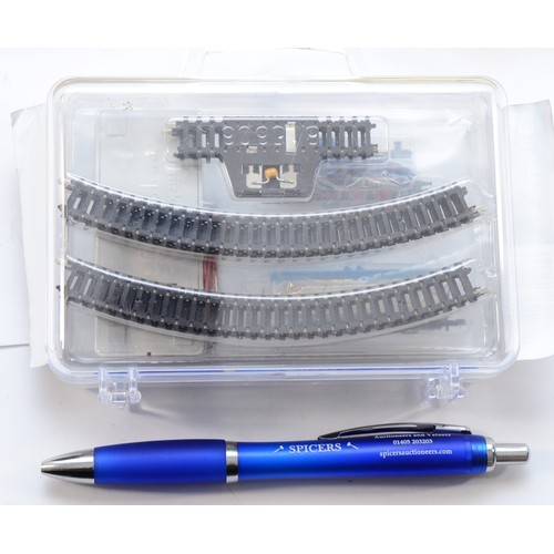 30A - A Marklin Mini Club Z gauge 81520 train set, appears complete; Incomplete 81560 Z gauge train set, a... 