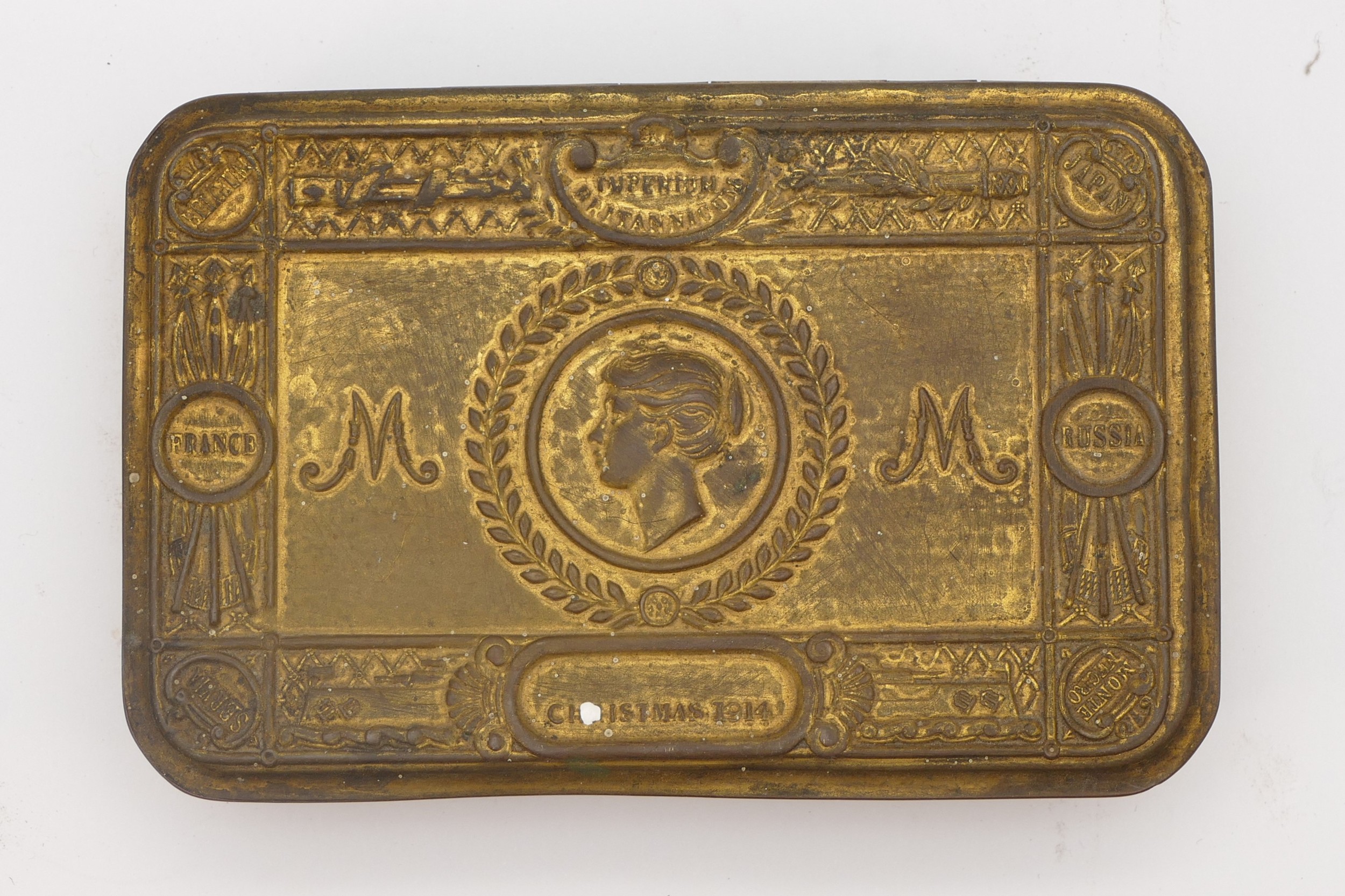 A WW I brass Queen Mary 1914 Christmas tin, 13 x 8.5cm