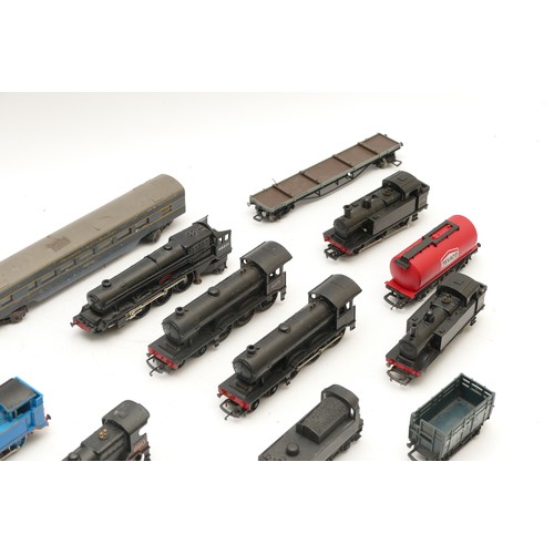 29 - Hornby 00 gauge Railways; to include locomotives, goods wagons and carriages, all playworn.