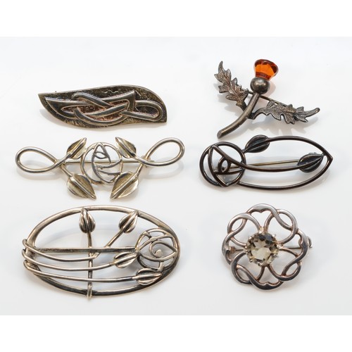 19 - Six Scottish style silver brooches, 31gm