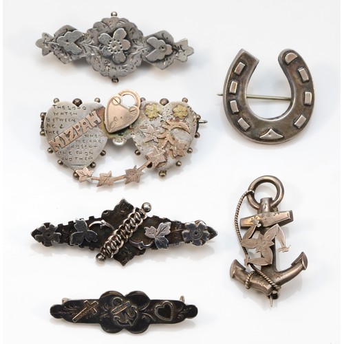 45 - Six Victorian silver sweetheart brooches, including a Mizpah double heart, Birmingham 1900, 17gm