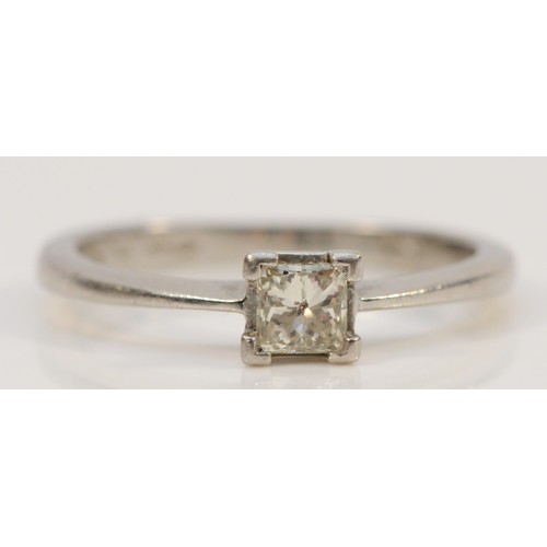 104 - A platinum 950 Princess cut diamond solitaire ring, K, 2.9g