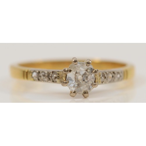 111 - An unmarked 18ct gold old mine cut diamond ring with diamond shoulders, L, 2.4g