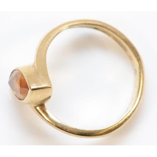 125 - A 9ct gold marquise cut citrine dress ring, H 1/2, 2.8g