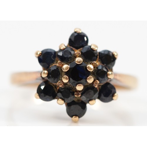 137 - A 9ct gold vintage sapphire cluster ring, M, 2.8g