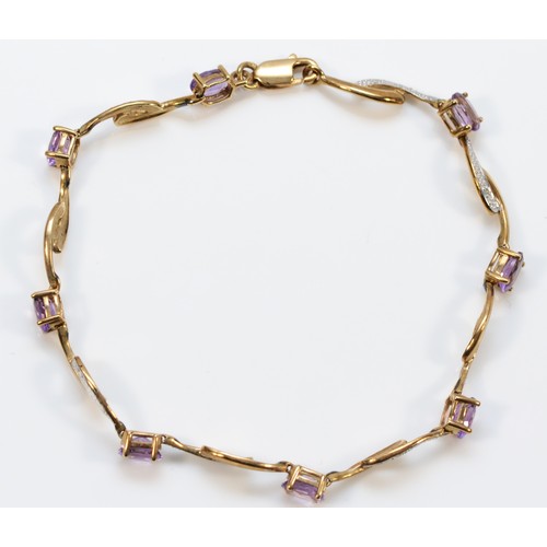 173 - A 9ct gold amethyst and diamond bracelet, 19cm, 6.2g