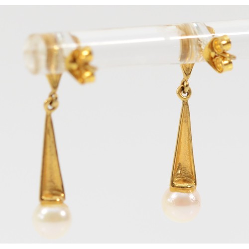 574 - A 9ct gold emerald and cultured pearl drop earrings with scroll backs, 23mm drop, 1.6g