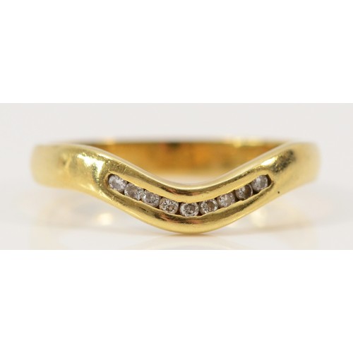 629 - An 18ct gold brilliant cut diamond wishbone ring, N, 3g