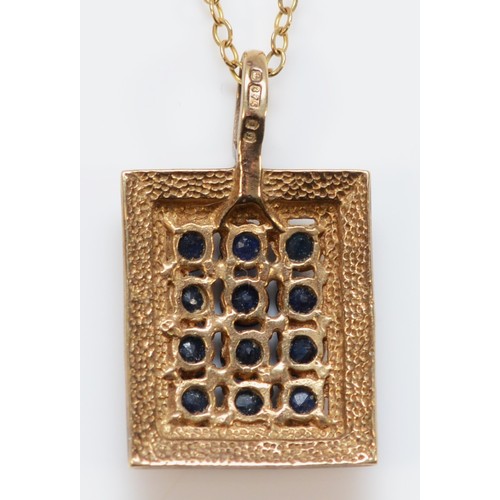 691 - A 9ct gold vintage sapphire pendant with 9ct gold chain, 15mm x 12mm pendant, 3g